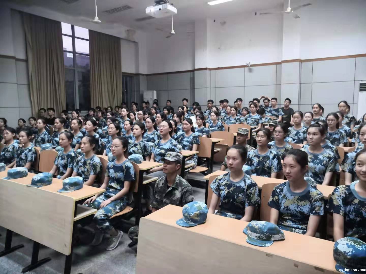 1569737907340861.jpg 微信图片15.jpg