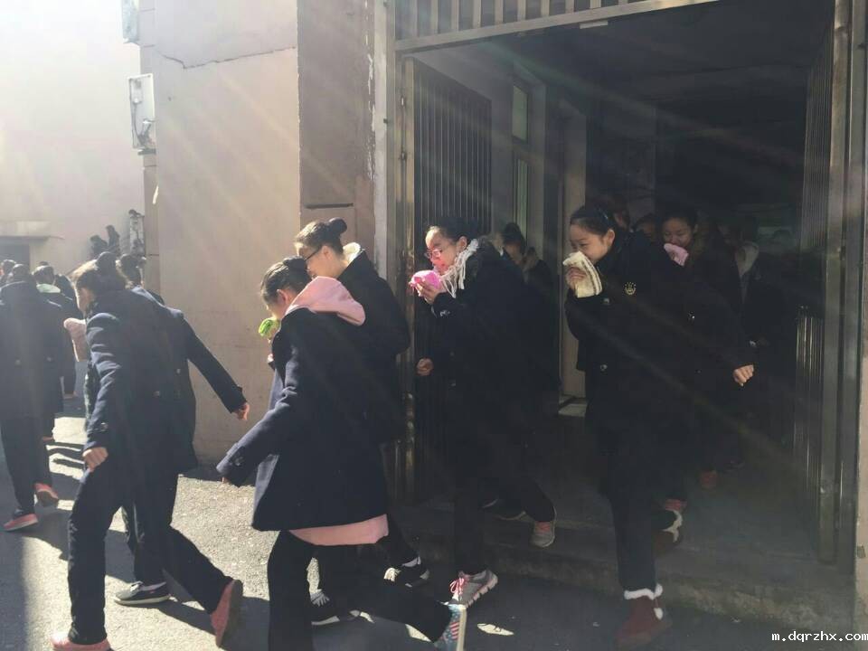 1449110967475156.jpg BE1520177AAF0E784467328DD54AB4D7.jpg